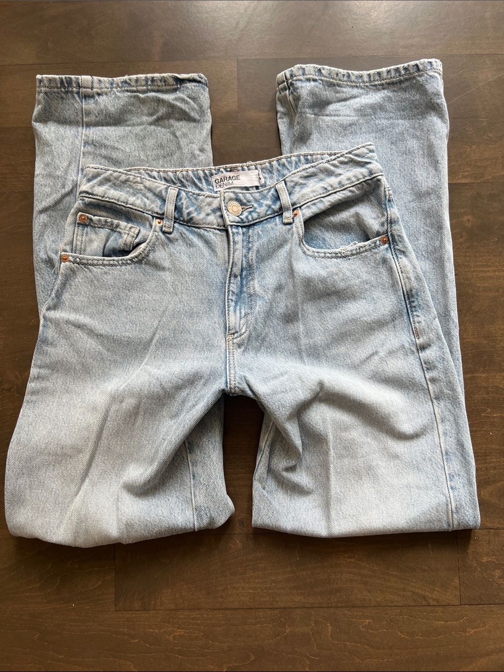 baggy garage light wash denim jeans